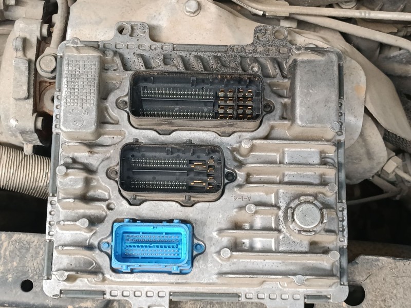 Recambio de centralita motor uce para opel astra j (p10) 1.6 cdti (68) referencia OEM IAM 55484727 395357783 