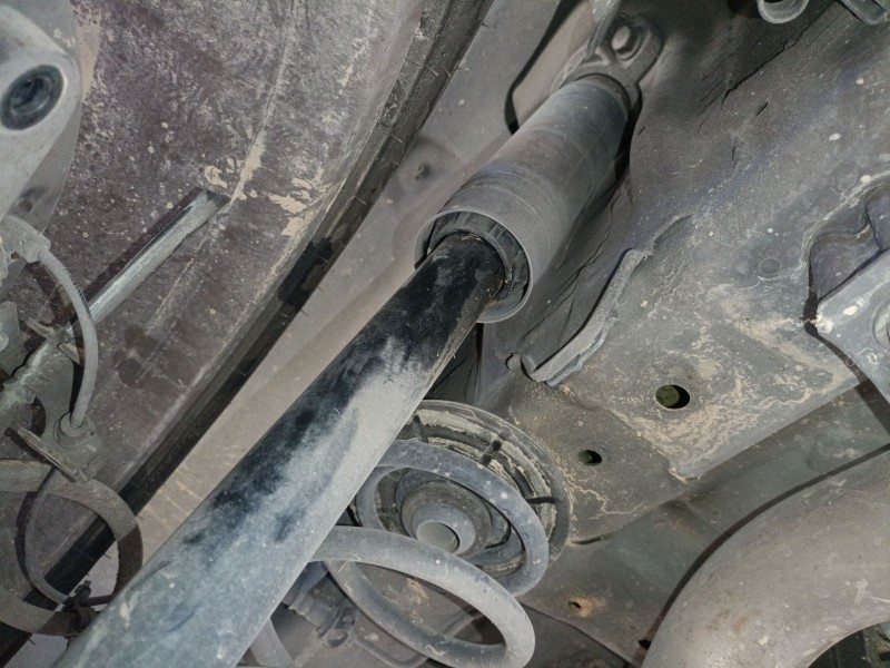 Recambio de amortiguador trasero izquierdo para opel astra j (p10) 1.6 cdti (68) referencia OEM IAM   