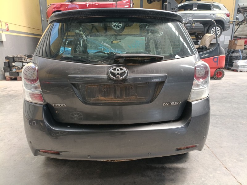 toyota verso (_r2_) del año 2012