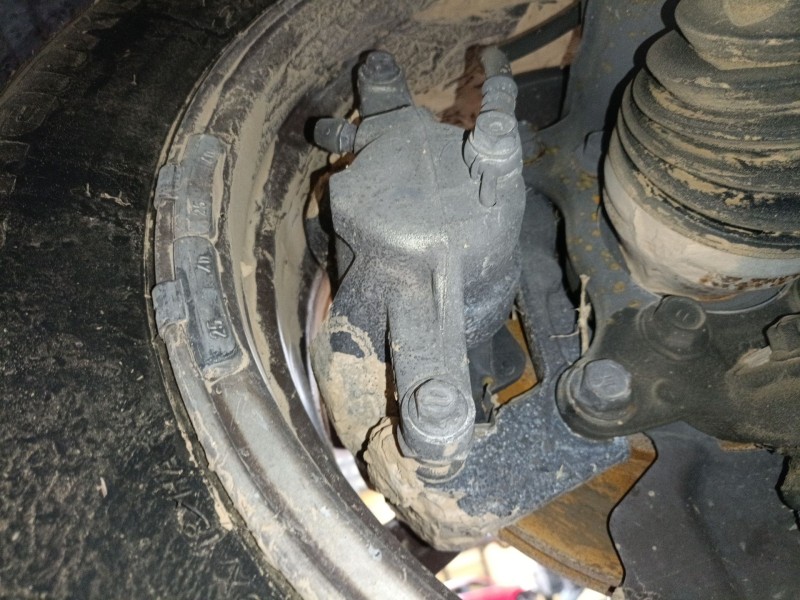 Recambio de pinza freno delantera derecha para toyota verso (_r2_) 2.0 d-4d (aur20_) referencia OEM IAM   