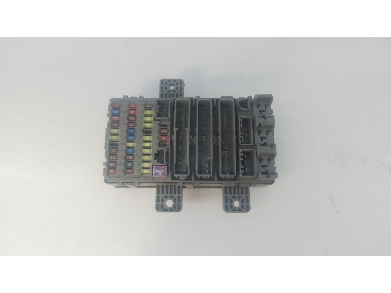 Recambio de caja reles / fusibles para honda civic viii hatchback (fn, fk) 1.8 (fn1, fk2) referencia OEM IAM   