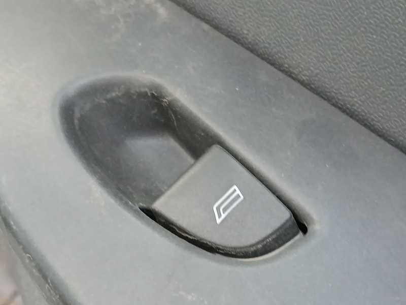 Recambio de mando elevalunas delantero derecho para citroën jumper ii furgoneta (244) 2.8 hdi referencia OEM IAM   