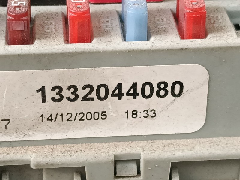 Recambio de caja reles / fusibles para citroën jumper ii furgoneta (244) 2.8 hdi referencia OEM IAM 1332044080  