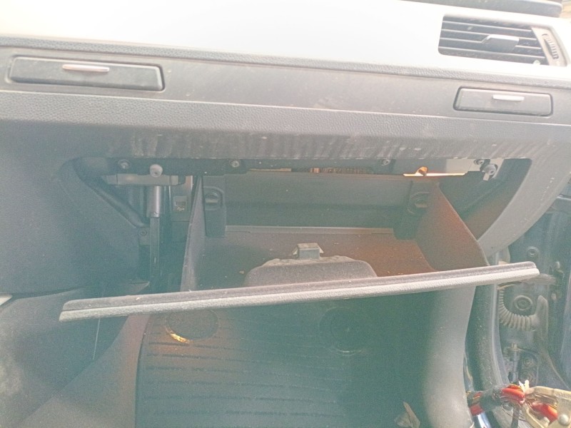 Recambio de guantera para bmw 3 coupé (e92) 320 d referencia OEM IAM   