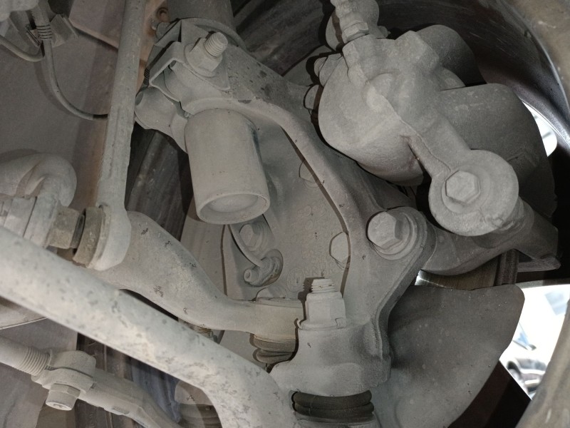 Recambio de mangueta delantera derecha para bmw 1 (e81) 116 d referencia OEM IAM   