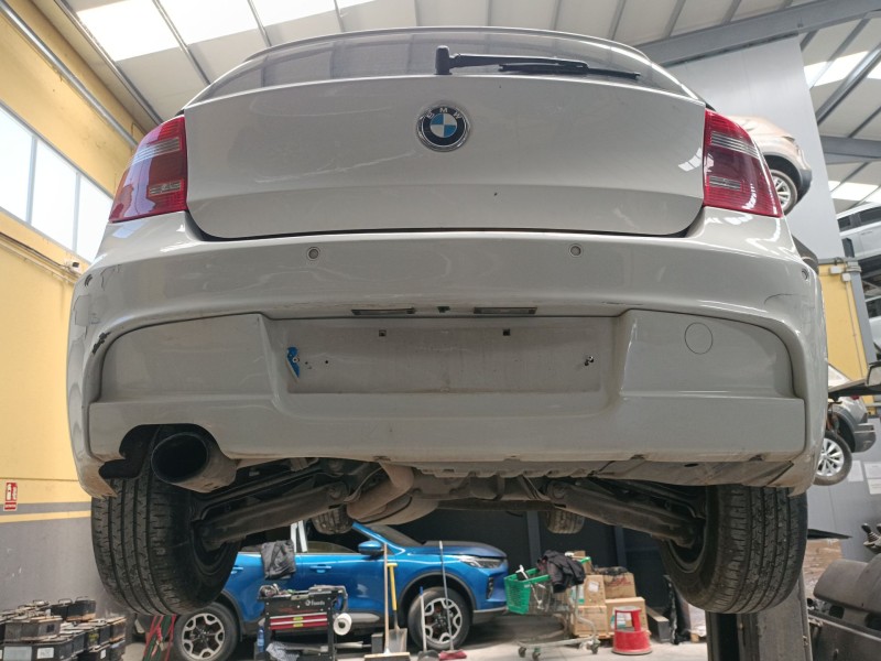 Recambio de paragolpes trasero para bmw 1 (e81) 116 d referencia OEM IAM   