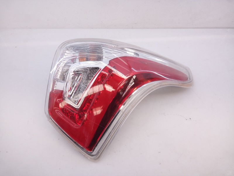 Recambio de piloto trasero derecho para ssangyong tivoli crystal referencia OEM IAM 8360235000  E1-B3-11-2