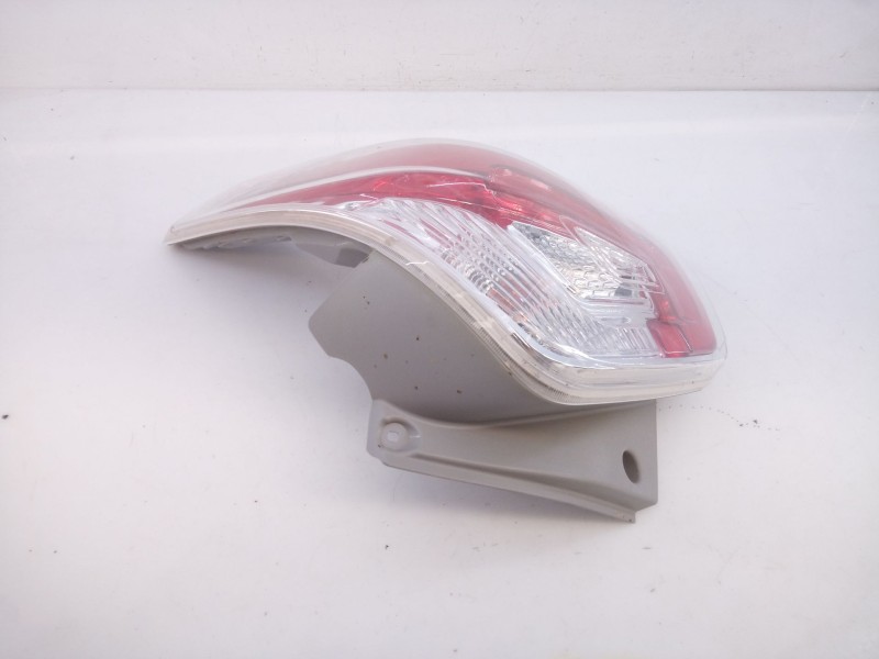 Recambio de piloto trasero derecho para ssangyong tivoli crystal referencia OEM IAM 8360235000  E1-B3-11-2