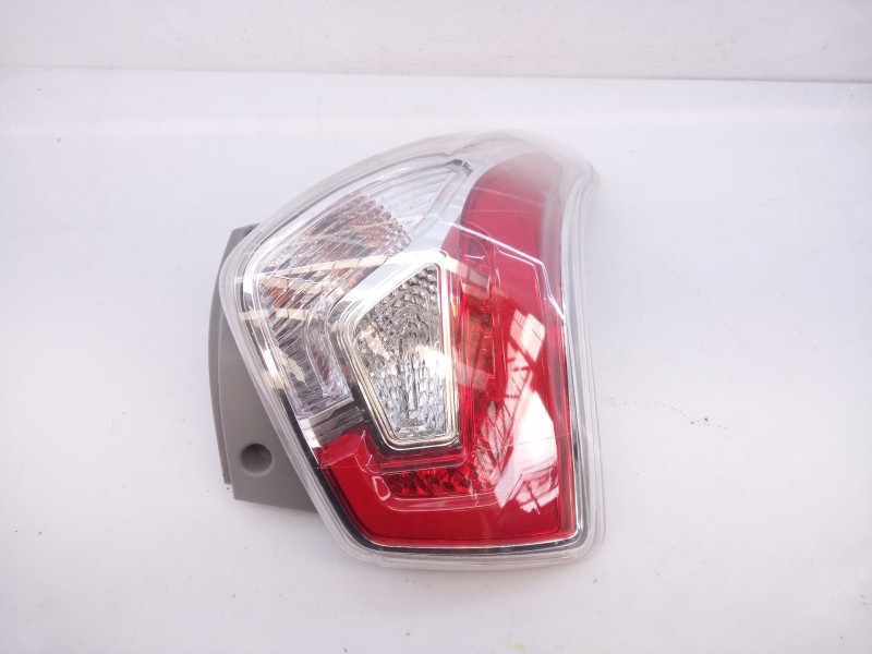 Recambio de piloto trasero derecho para ssangyong tivoli crystal referencia OEM IAM 8360235000  E1-B3-11-2