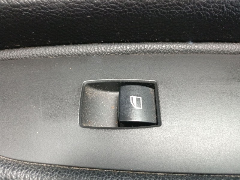 Recambio de mando elevalunas delantero derecho para bmw 1 (e81) 116 d referencia OEM IAM   