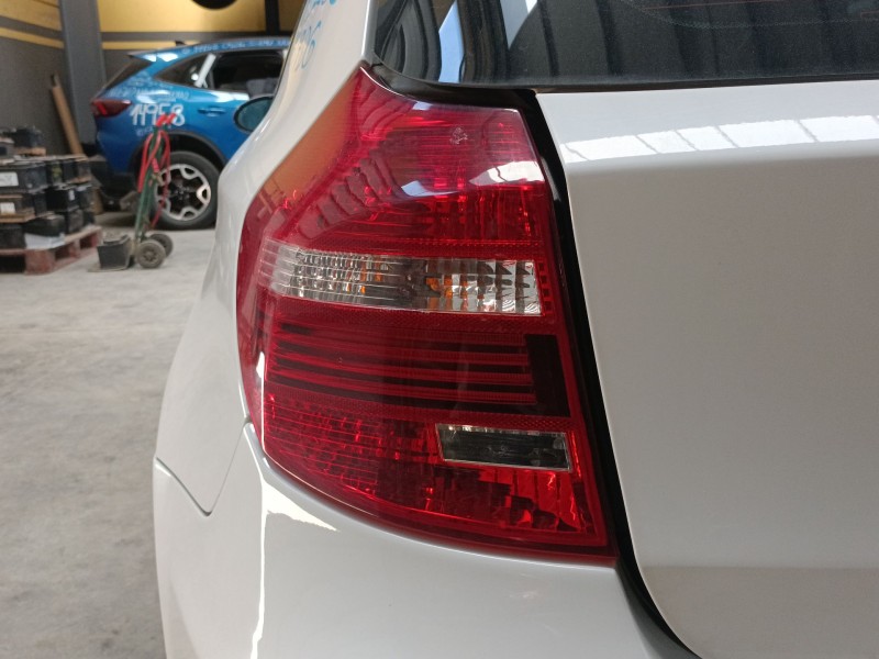 Recambio de piloto trasero izquierdo para bmw 1 (e81) 116 d referencia OEM IAM   