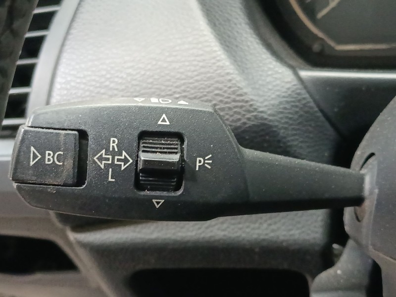Recambio de mando intermitentes para bmw 1 (e81) 116 d referencia OEM IAM   