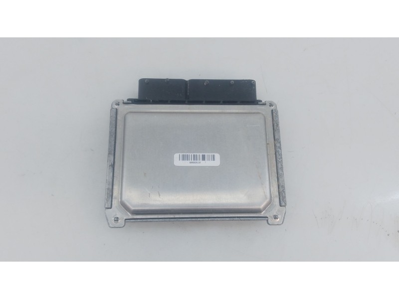 Recambio de centralita motor uce para volkswagen golf viii (cd1, da1) 1.0 tsi referencia OEM IAM 05C907394C 42022456 
