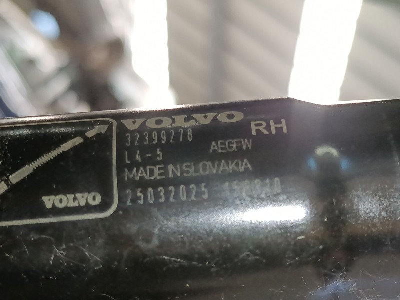 Recambio de amortiguador trasero derecho porton para volvo xc40 (536) b3 mild-hybrid referencia OEM IAM   