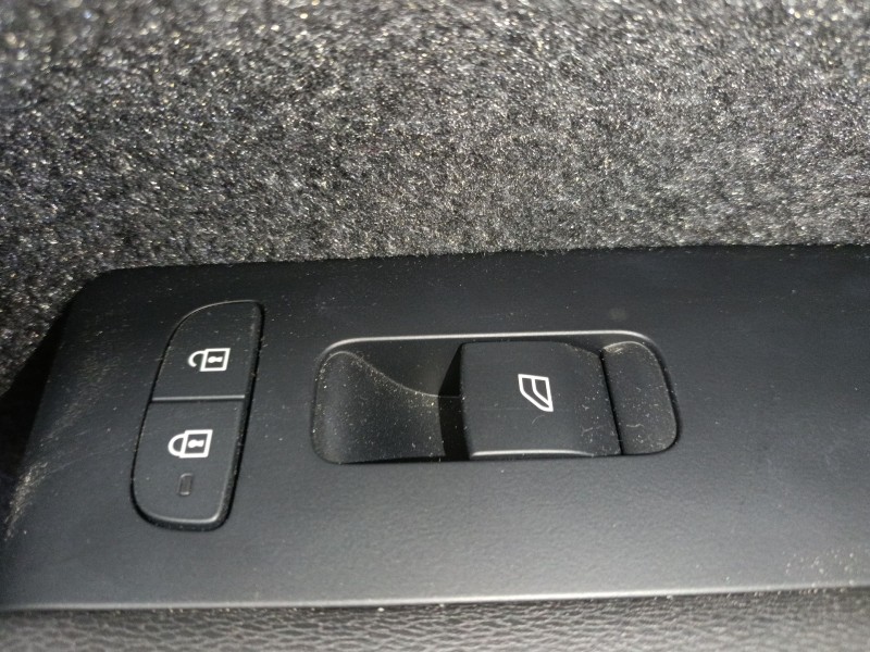 Recambio de mando elevalunas delantero derecho para volvo xc40 (536) b3 mild-hybrid referencia OEM IAM   