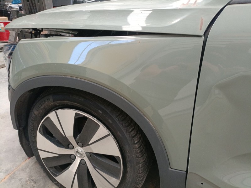Recambio de aleta delantera izquierda para volvo xc40 (536) b3 mild-hybrid referencia OEM IAM   