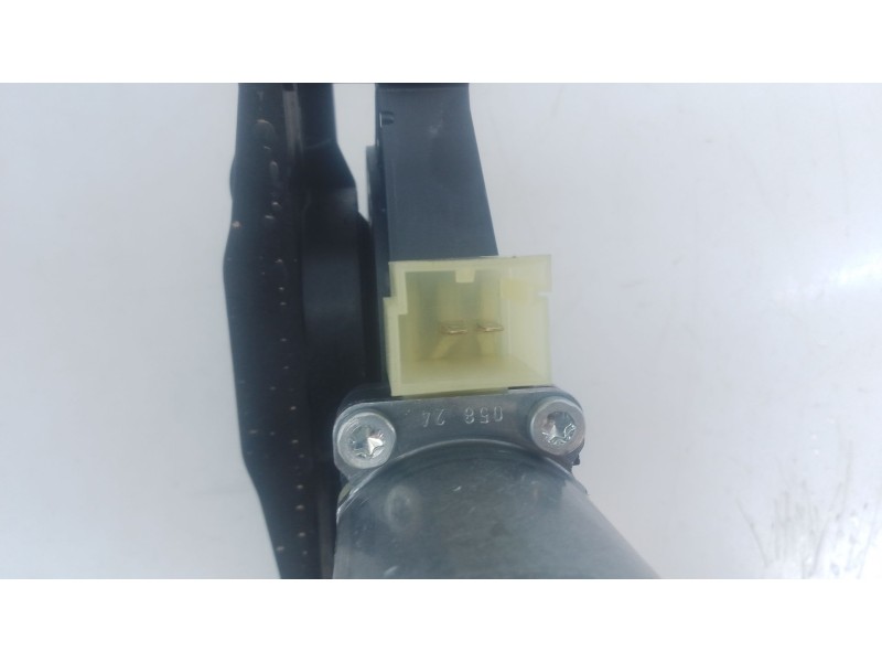 Recambio de elevalunas delantero derecho para volkswagen caddy v furgoneta/monovolumen (sba, sbh) 2.0 tdi bmt referencia OEM IAM