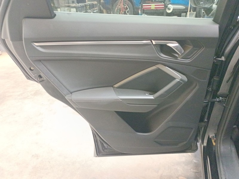 Recambio de guarnecido puerta trasera izquierda para audi q3 sportback (f3n) 35 tdi referencia OEM IAM   