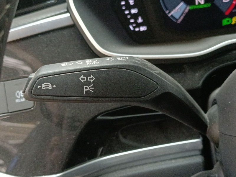 Recambio de mando intermitentes para audi q3 sportback (f3n) 35 tdi referencia OEM IAM   