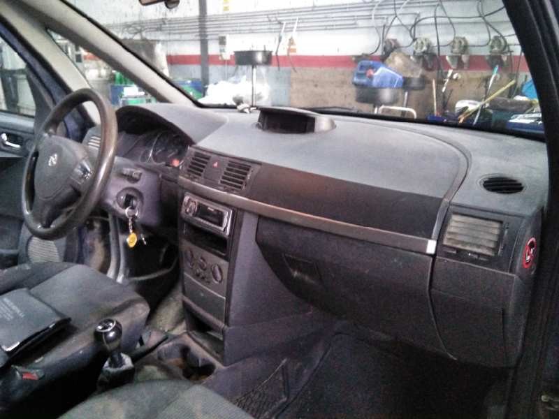 opel meriva del año 2004