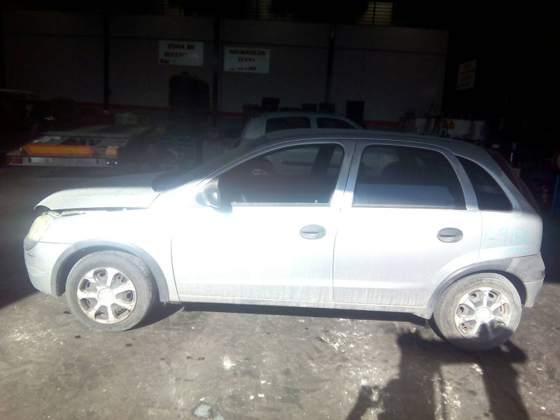 opel corsa c del año 2002
