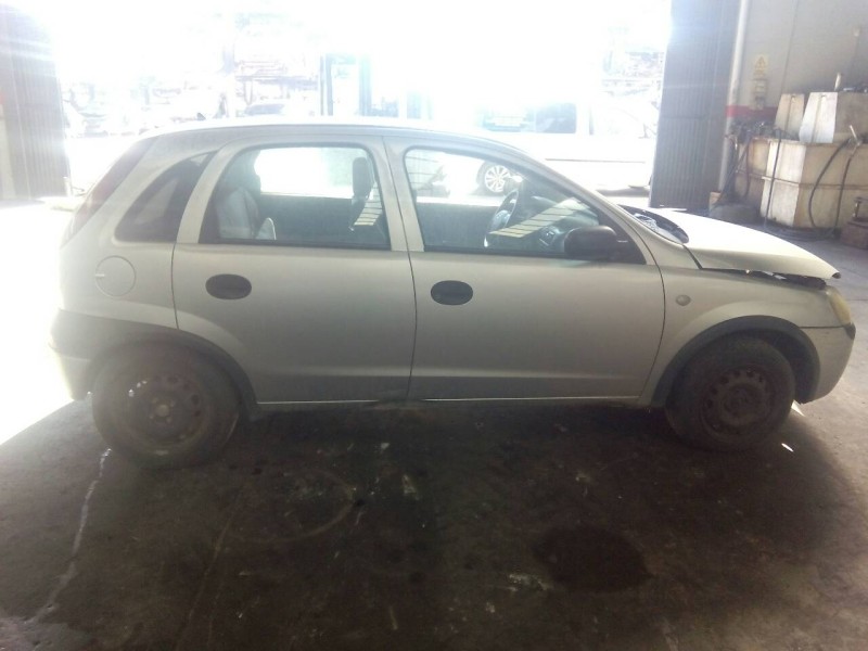 opel corsa c del año 2002