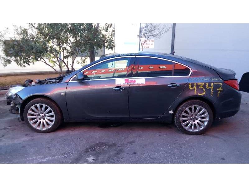opel insignia berlina del año 2010