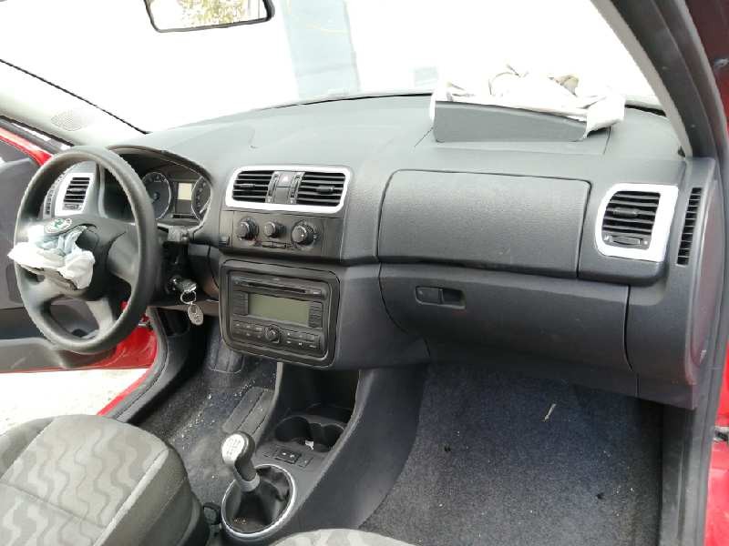 skoda fabia (5j2 ) del año 2010
