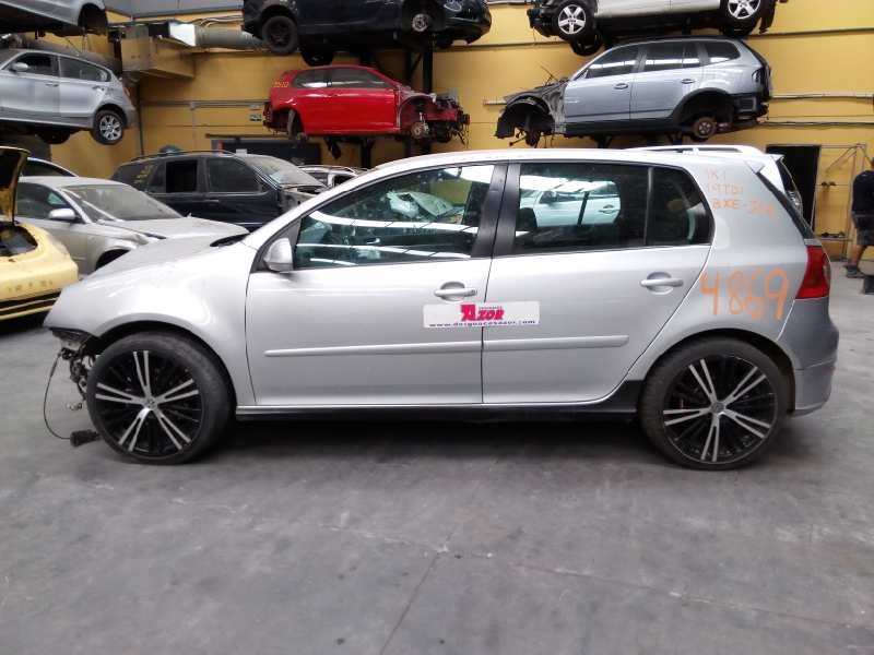 volkswagen golf v berlina (1k1) del año 2007
