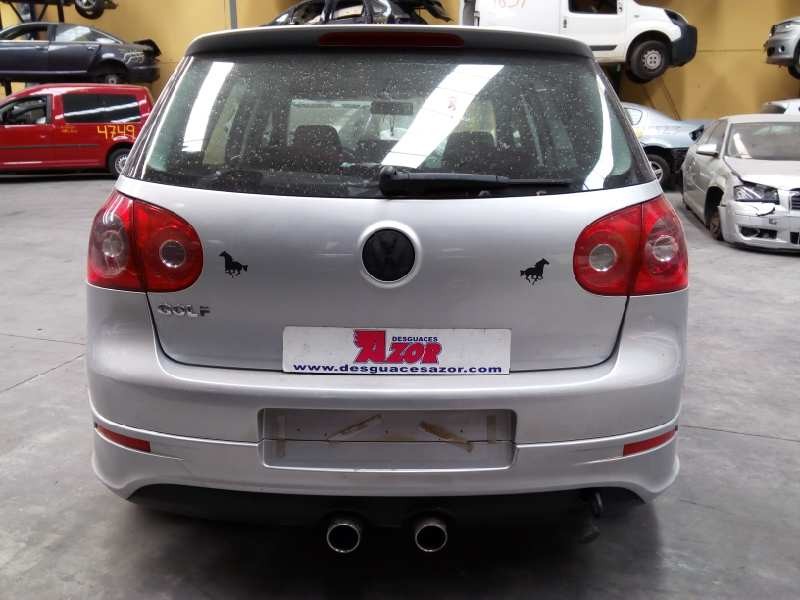 volkswagen golf v berlina (1k1) del año 2007