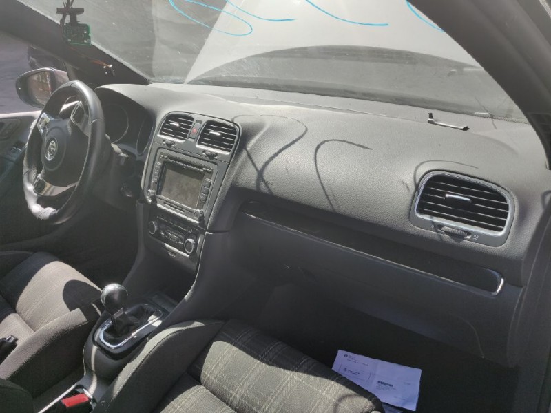 volkswagen golf vi (5k1) del año 2010