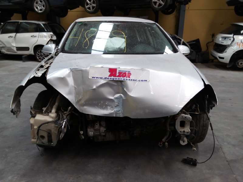 volkswagen golf v berlina (1k1) del año 2007
