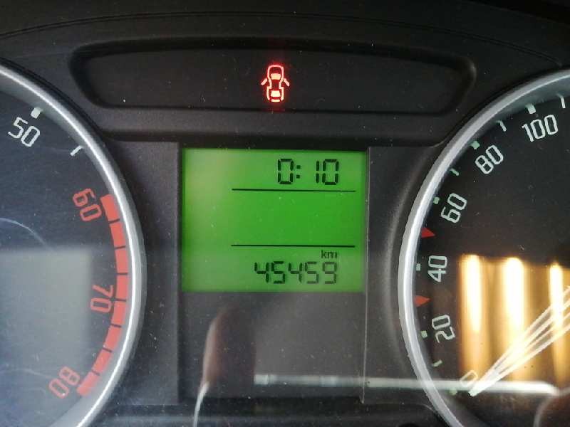 skoda fabia (5j2 ) del año 2010