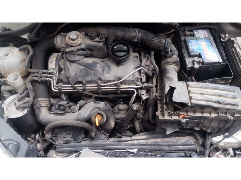volkswagen golf v berlina (1k1) del año 2007