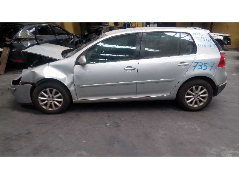 volkswagen golf v berlina (1k1) del año 2007