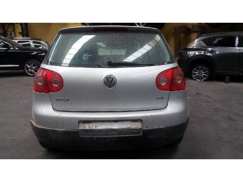 volkswagen golf v berlina (1k1) del año 2007
