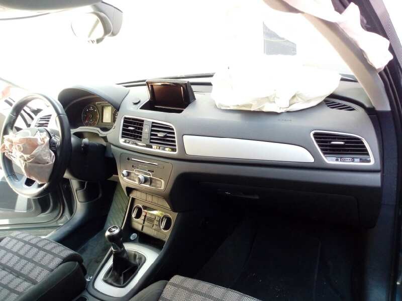 audi q3 (8ug) del año 2015