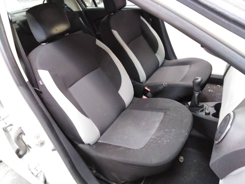 dacia logan ii del año 2013
