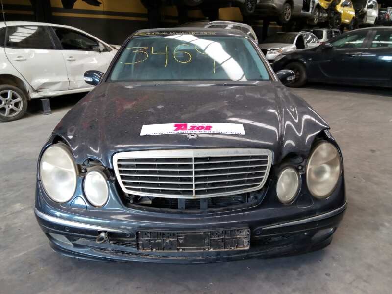 mercedes-benz clase e (w211) berlina del año 2003