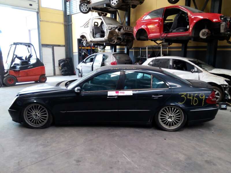 mercedes-benz clase e (w211) berlina del año 2003