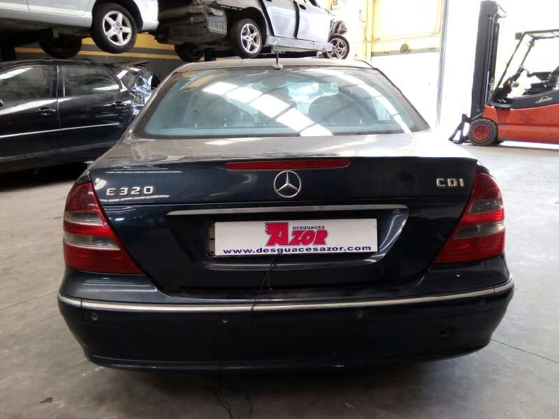mercedes-benz clase e (w211) berlina del año 2003
