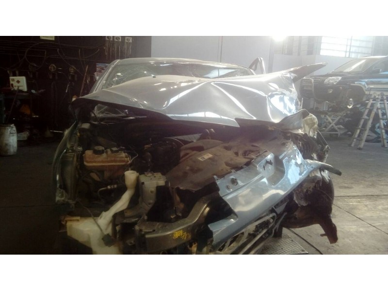 peugeot 407 del año 2004