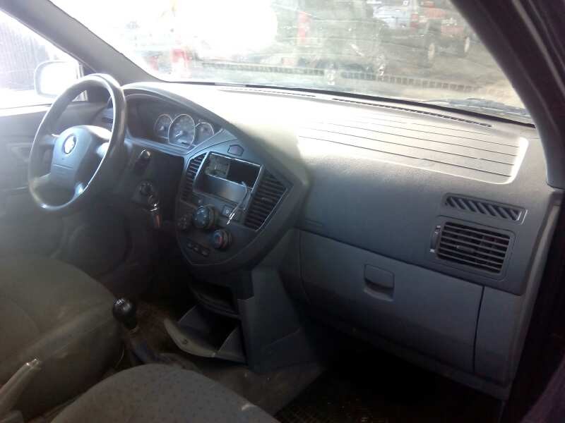 kia carens del año 2005
