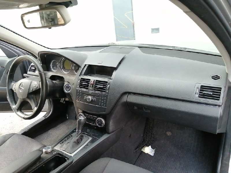 mercedes-benz clase c (w204) familiar del año 2008