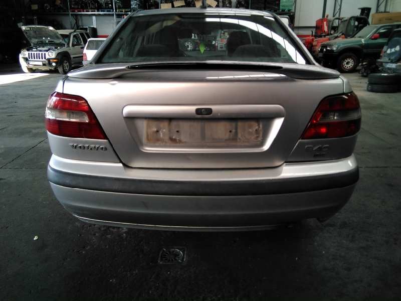 volvo s40 berlina del año 2003