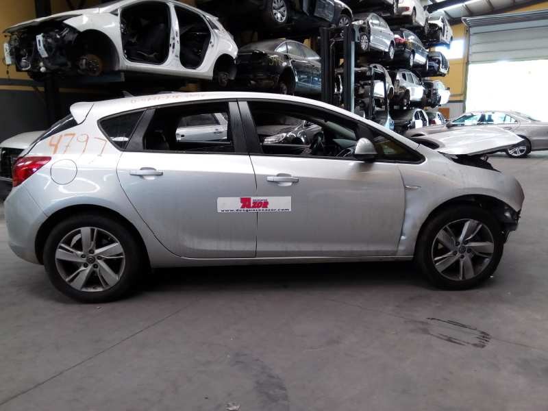 opel astra j lim. del año 2015