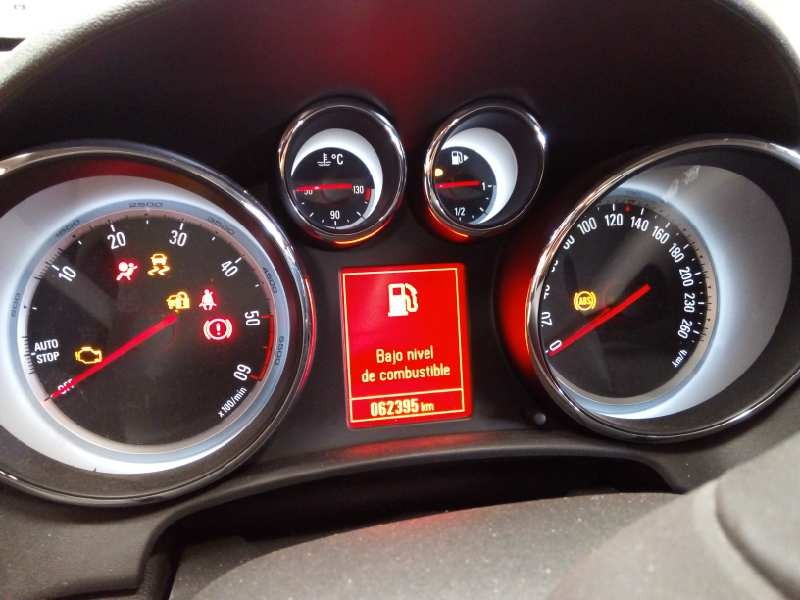 opel astra j lim. del año 2015