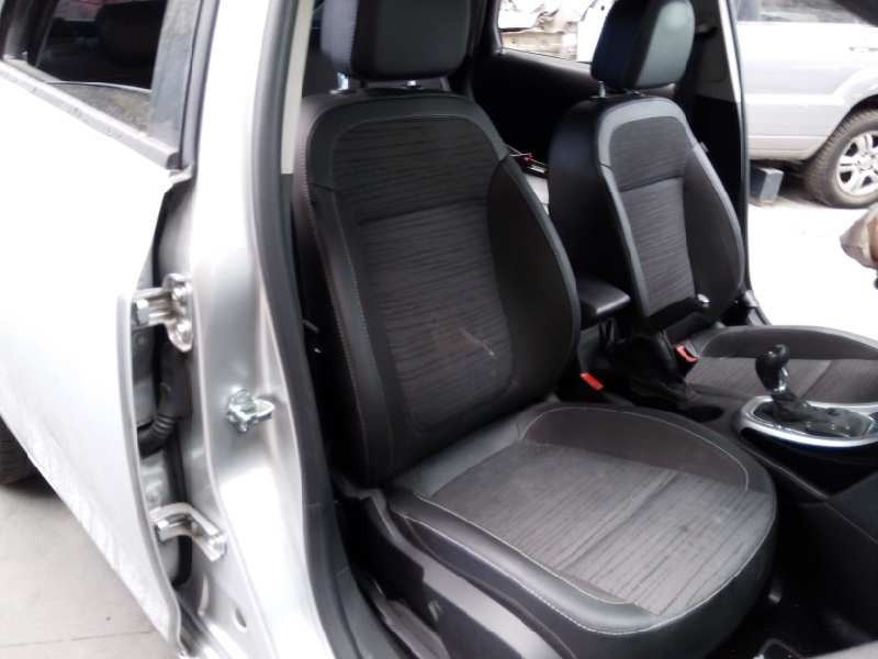 opel astra j lim. del año 2015