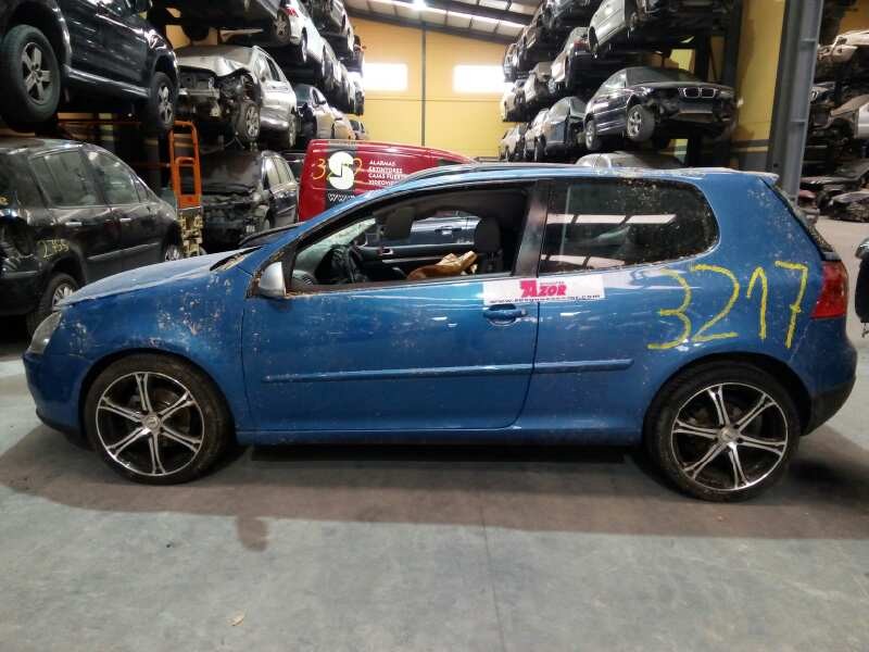 volkswagen golf v berlina (1k1) del año 2005