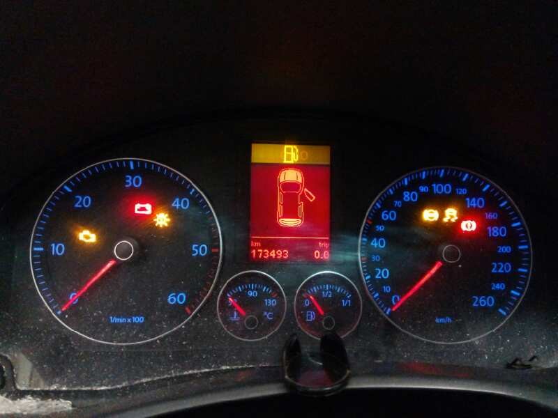 volkswagen golf v berlina (1k1) del año 2005